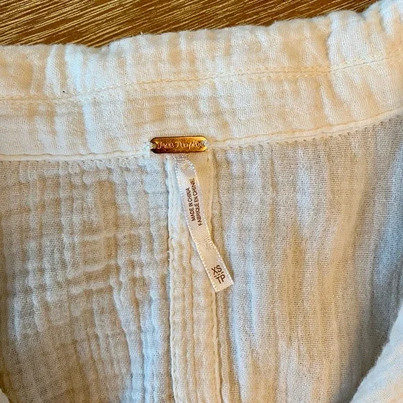 Free People Button Front Long Sleeve Tunic Top - Picture 3 of 14